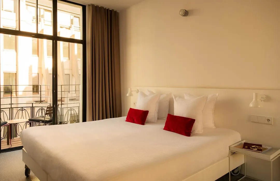 9Hotel Central-1