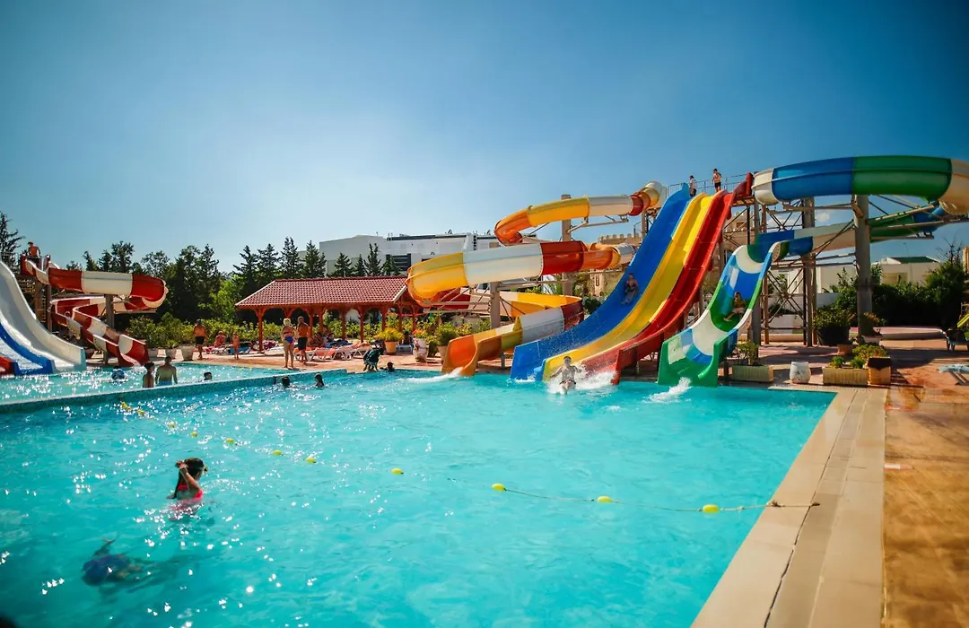 Zodiac Hôtel&Aqua Park-1