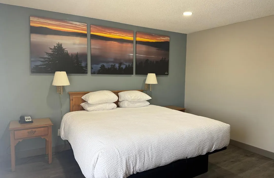 Days Inn By Wyndham Medford-1
