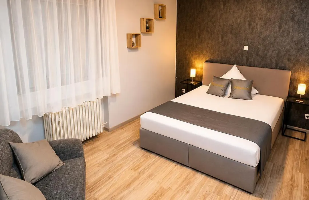 Parkhotel Lindenhof - KOSTENLOSE PARKPLÄTZE-1