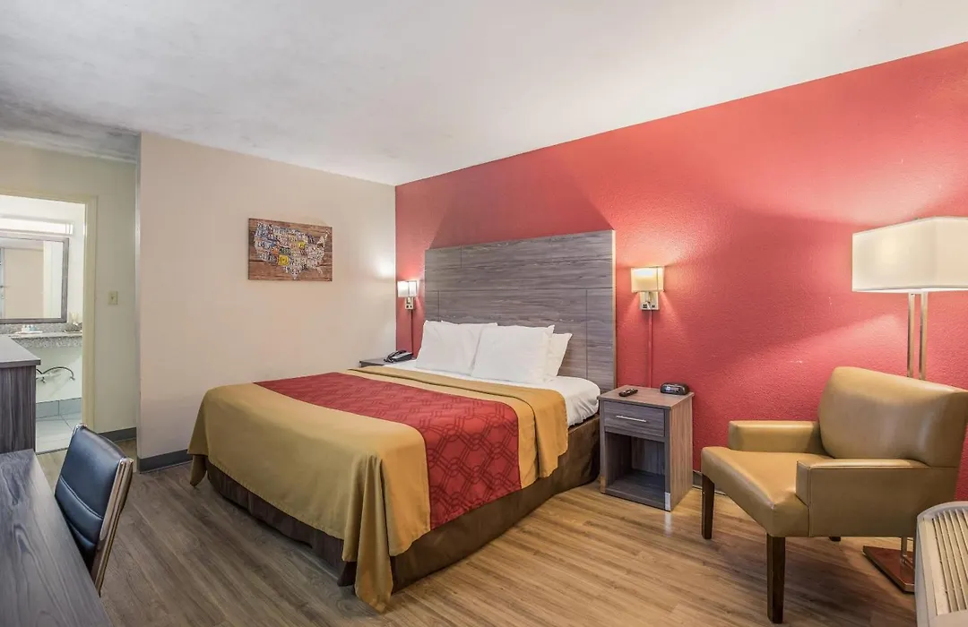 Econo Lodge Thomasville-1