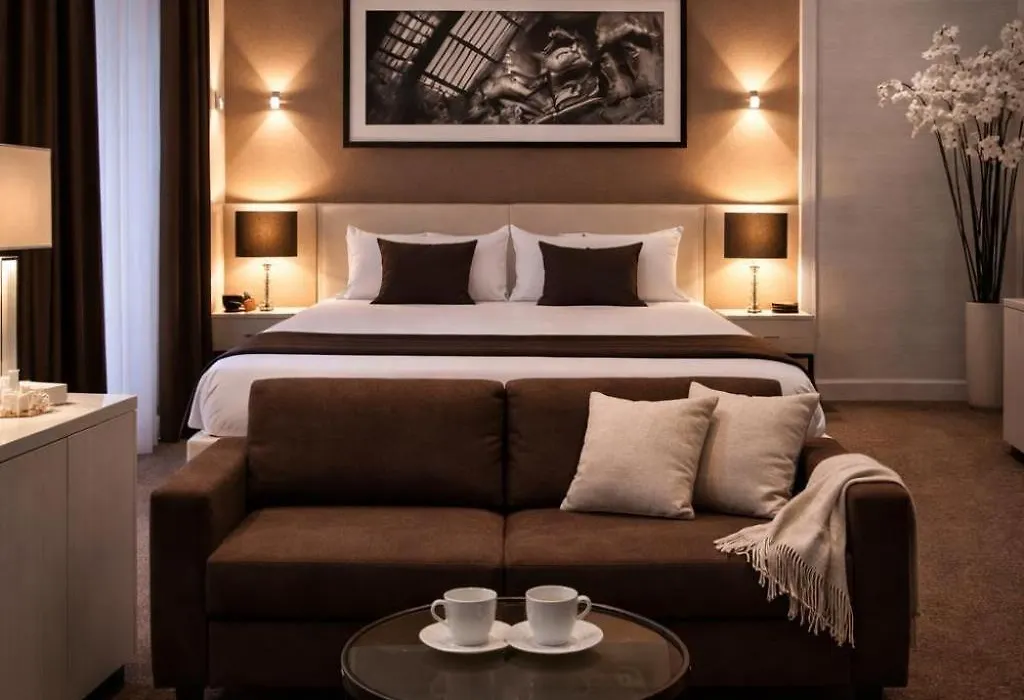 Stelle Hotel The Businest-1