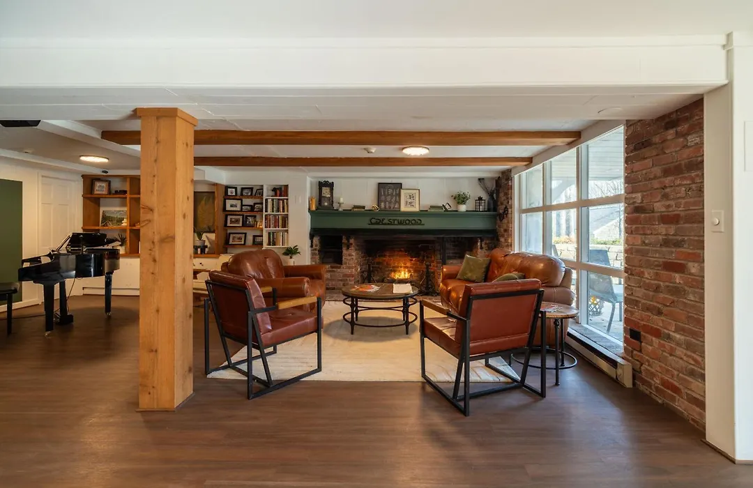 Inn At Crestwood-1
