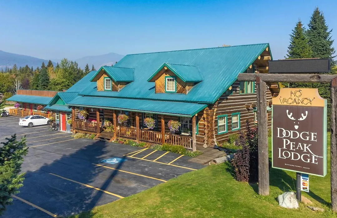 Dodge Peak Lodge-1