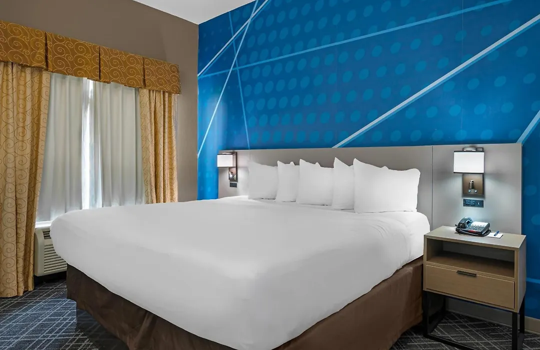 Comfort Suites Near Indianapolis Airport-1