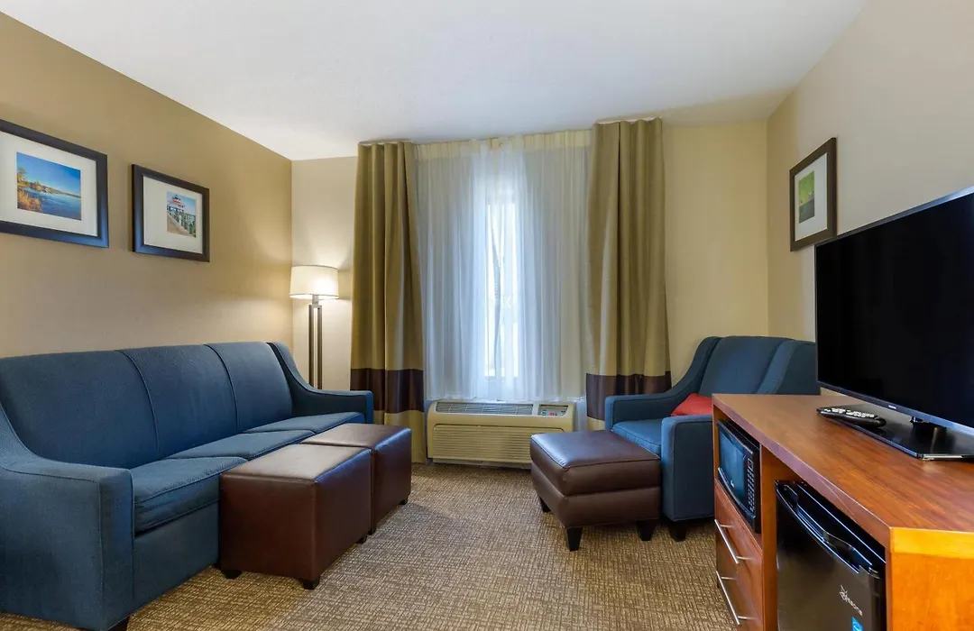 Comfort Inn & Suites Cambridge-1