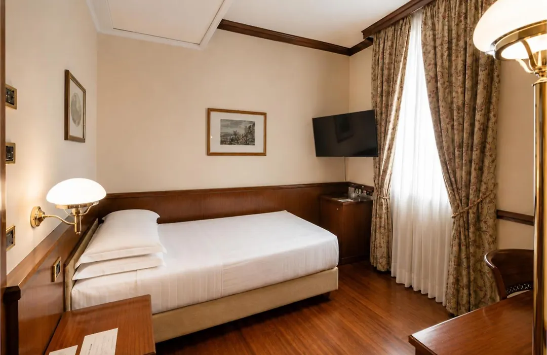 Phi Hotel Dei Medaglioni-1
