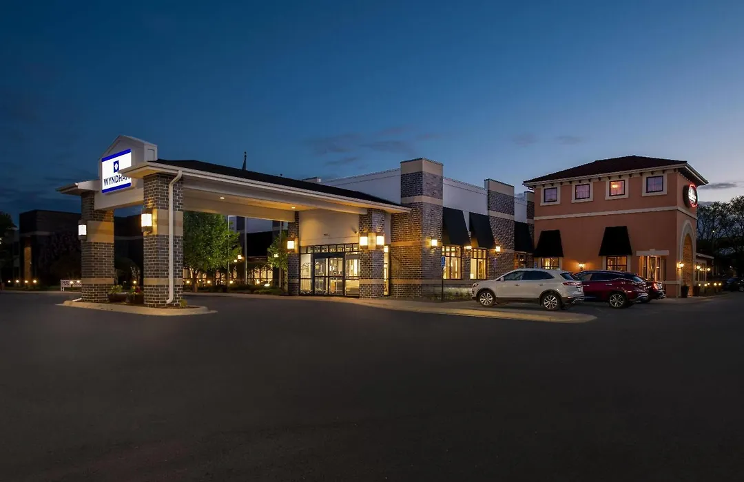 Wyndham Bloomington - Mall Of America-1