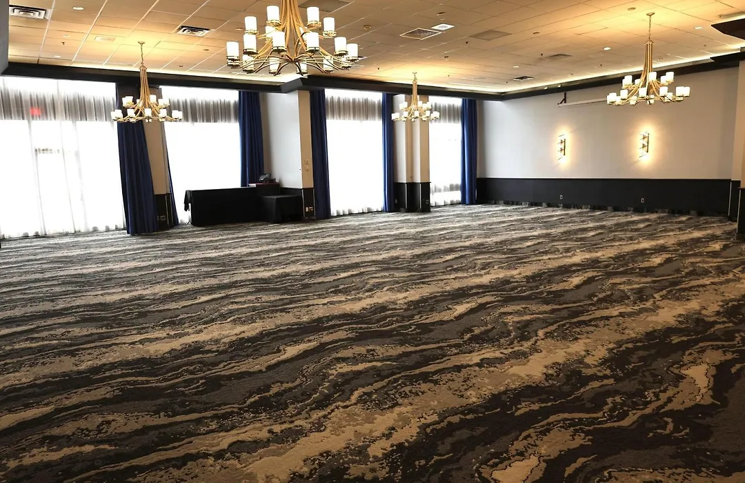 Travelodge By Wyndham Quebec City Hotel & Convention Centre-1
