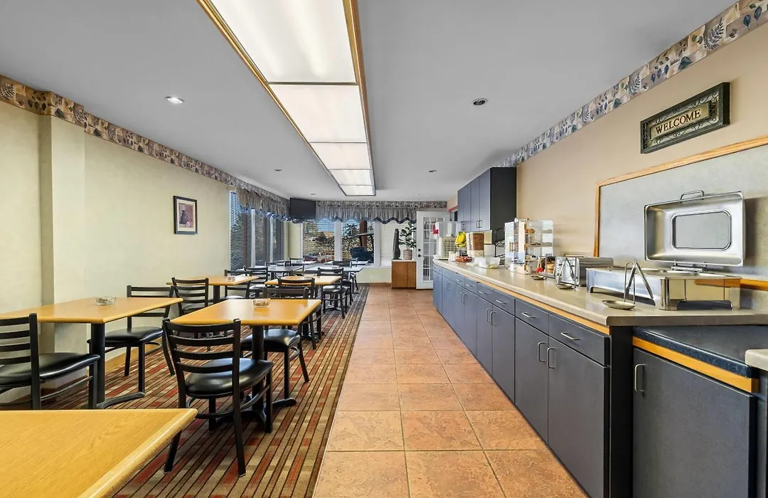 Travelodge By Wyndham Rapid City-1