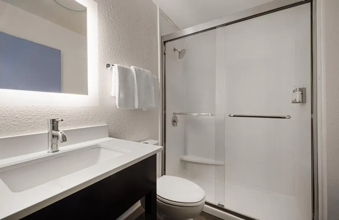 Greenville Pelham Inn By Ihg-1