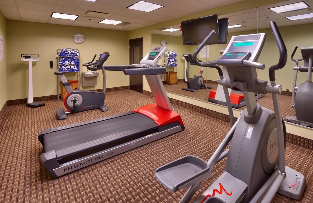 Holiday Inn Express & Suites Overland Park By Ihg-1