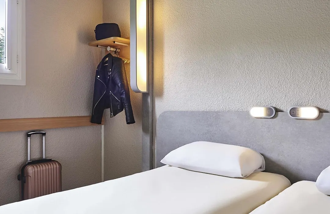 ibis budget Versailles Chateau Saint cyr l'Ecole-1