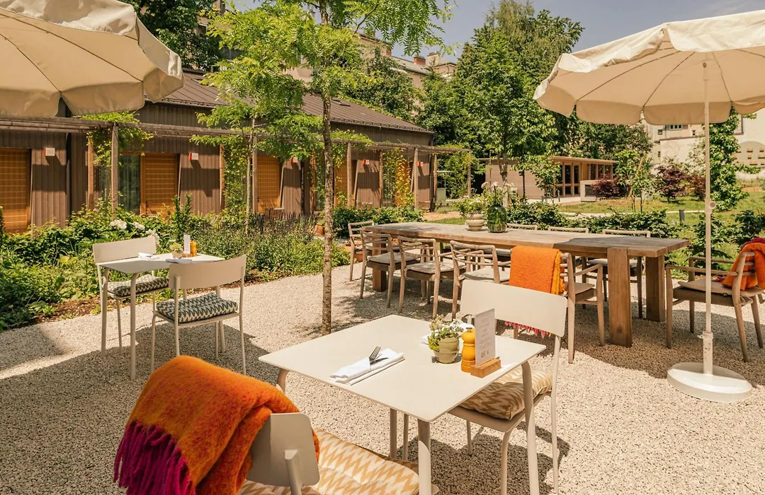 Hotel zum Hirschen Salzburg-1