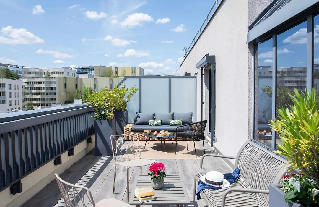 Mercure Paris Bercy Bibliotheque-1