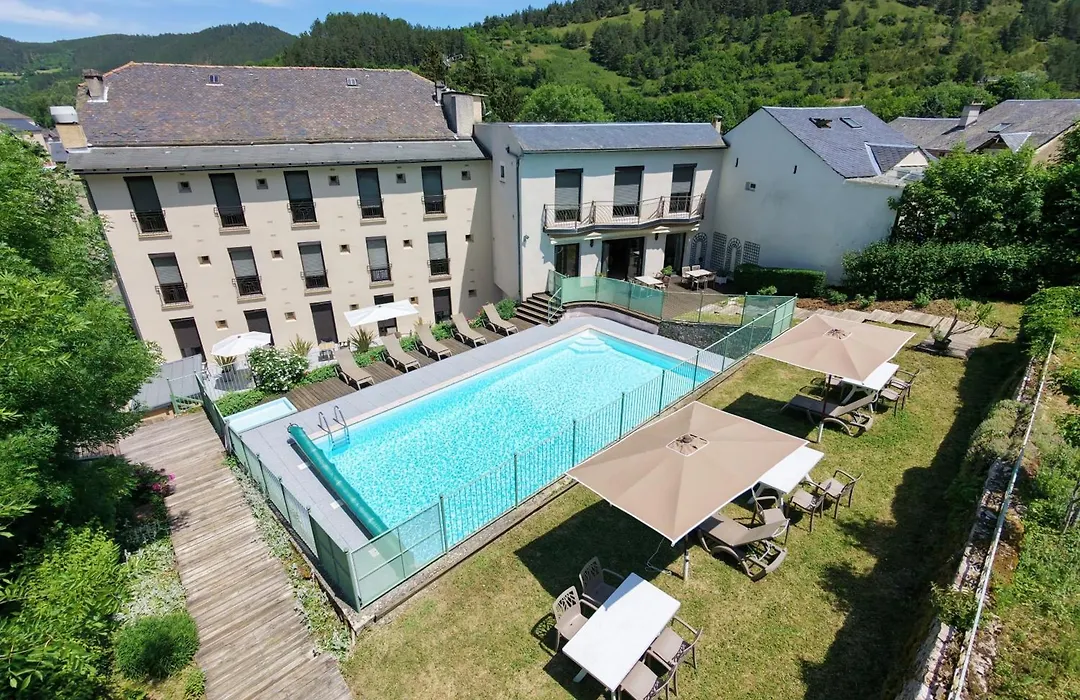 Logis le Mont Aigoual-1