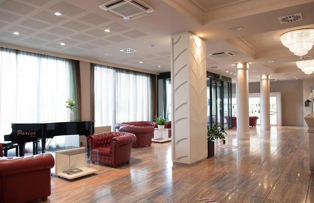 Grand Hotel Forlì-1