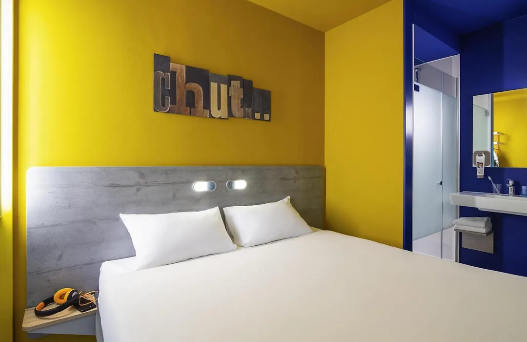 Ibis Budget Amsterdam Airport-1