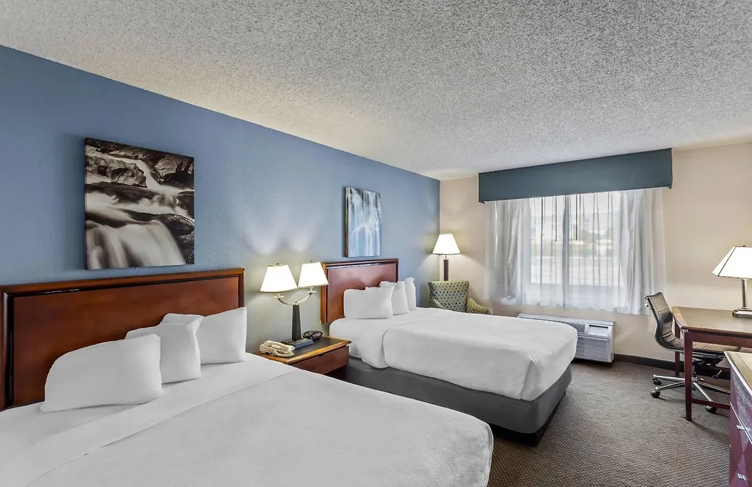 Rodeway Inn-1