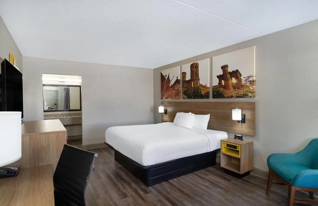 Days Inn By Wyndham Greeneville-1
