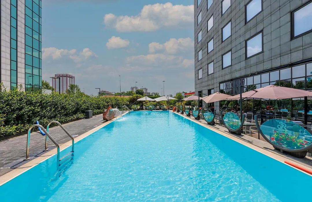 iH Hotels Milano Lorenteggio-1