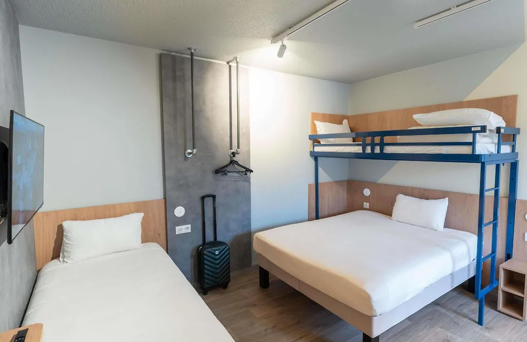 Hotel Ibis Budget Rennes Cesson-1