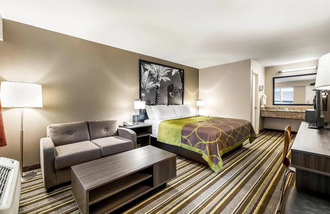 Super 8 By Wyndham Riviera Beach West Palm Beach-1