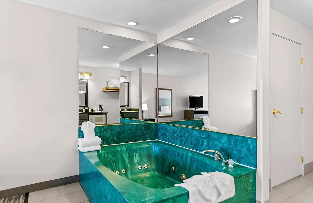 Country Inn & Suites By Radisson Kenosha - Pleasant Prairie-1