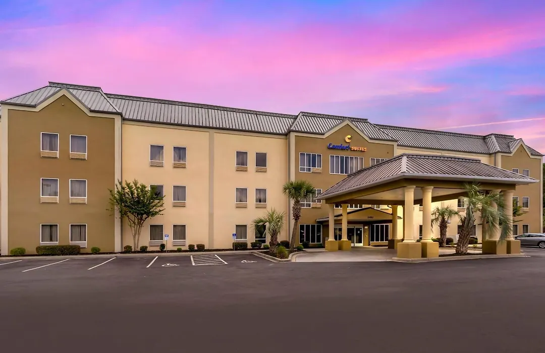 Comfort Suites At The University-1