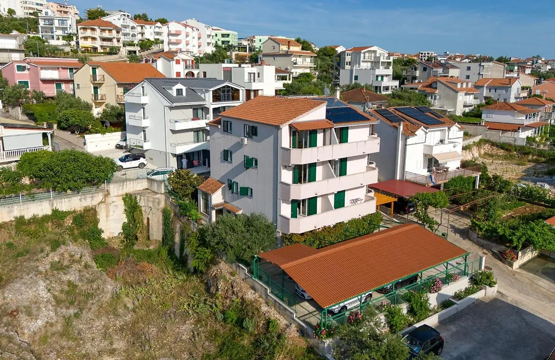 Apartments Ivana-Mira-1