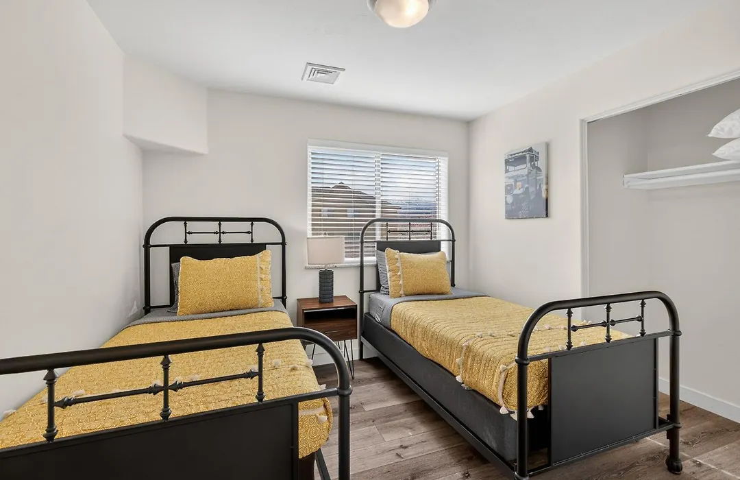 Moab Redcliff Condos-1