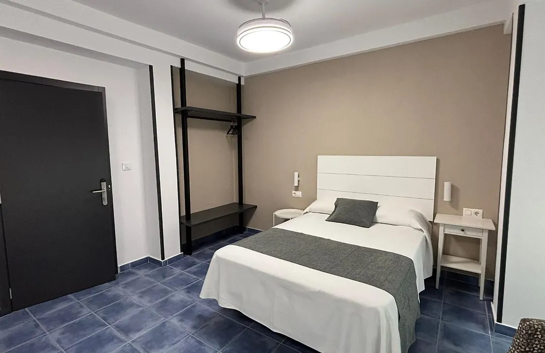 Hostal Casa Julio - Auto Check-In-1
