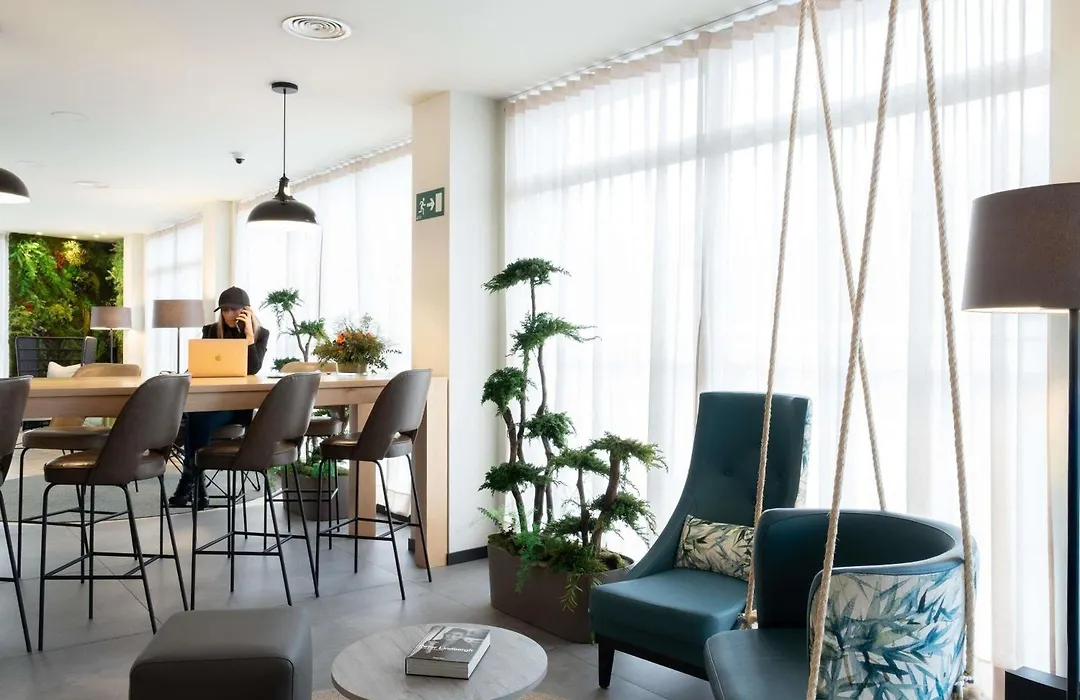 Ibis Styles Santander-1
