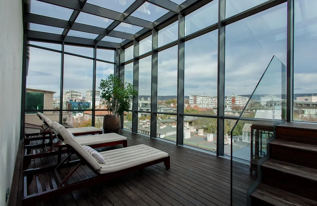 Graffit Gallery Design Hotel-1