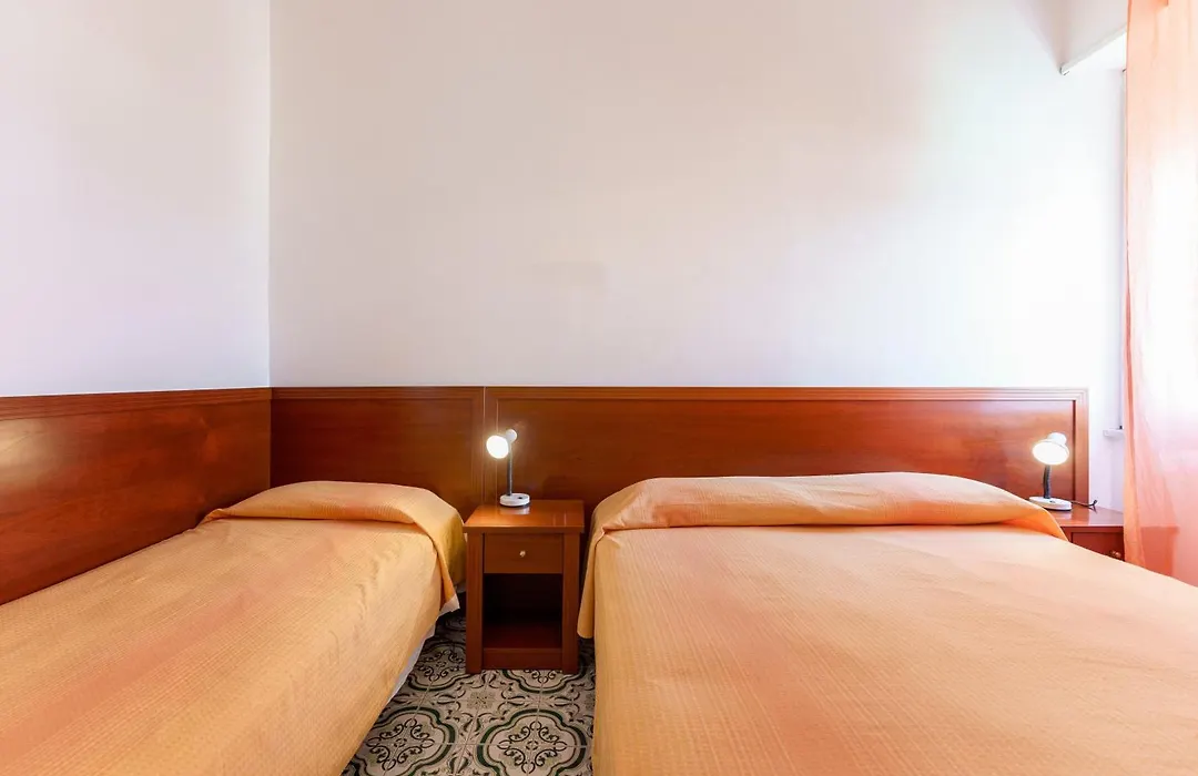Hotel Riviera-1