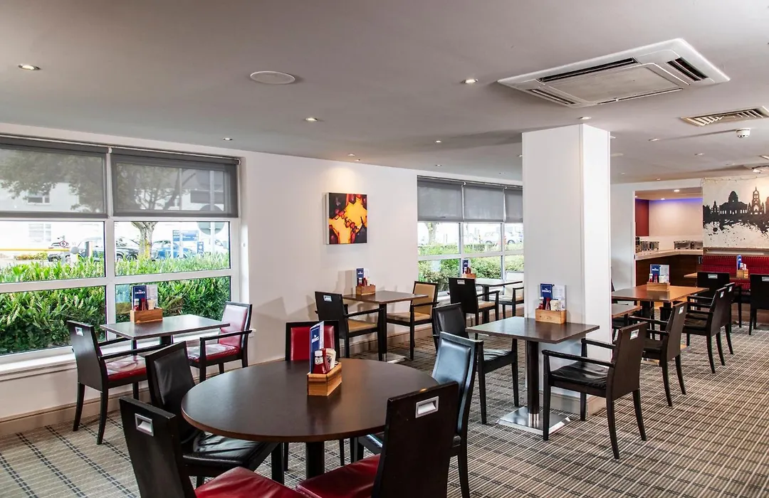 Holiday Inn Express Glasgow Airport By Ihg-1