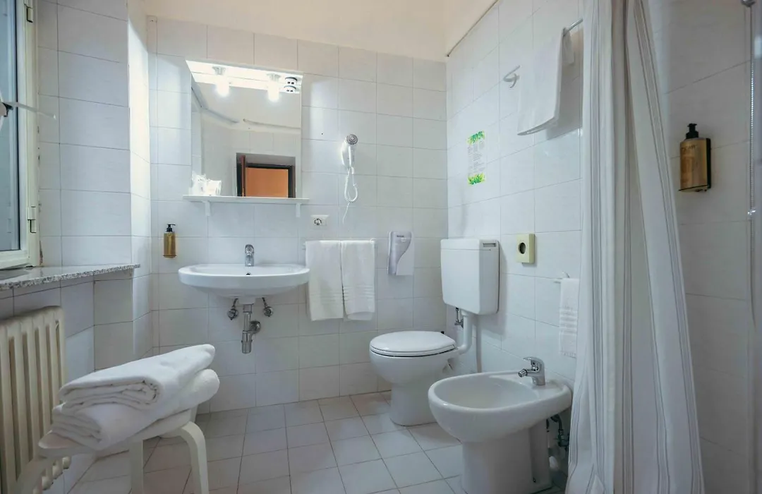 Hotel Italia-1