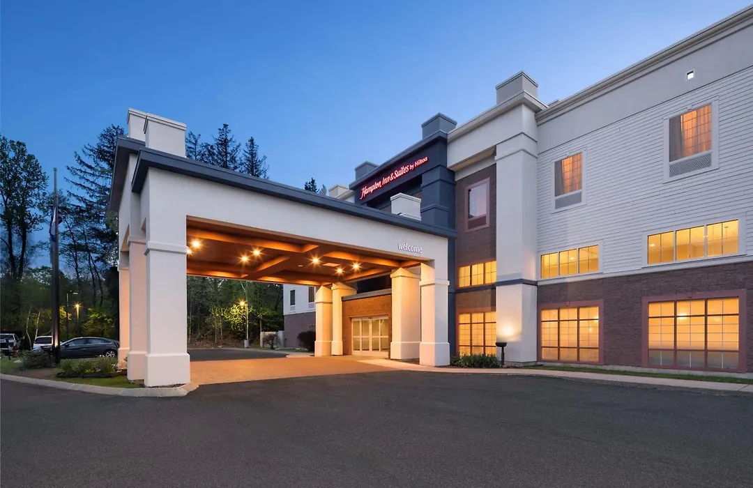 Hampton Inn & Suites Berkshires-Lenox-1