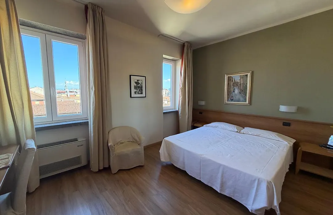 Hotel Lux-1