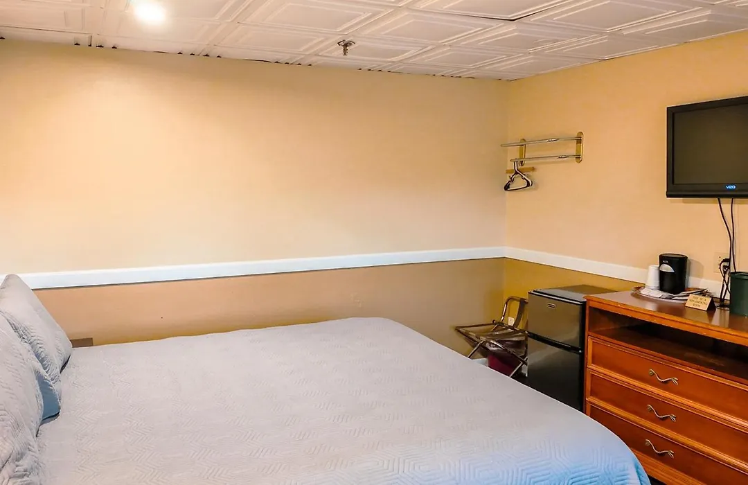 Briarcliff Motel-1