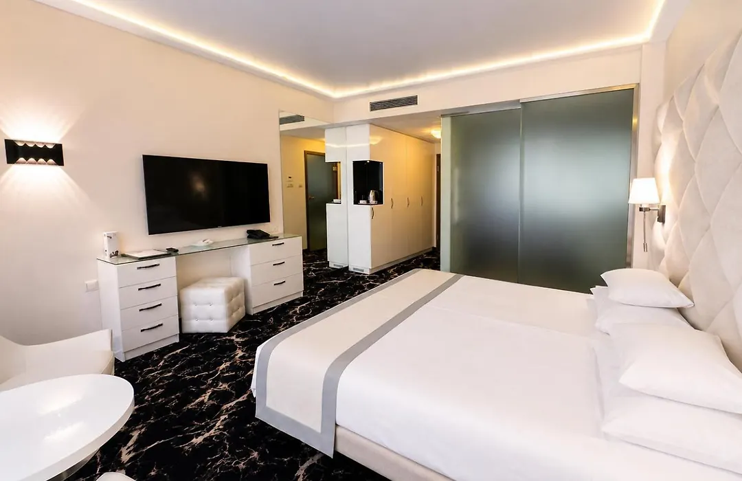 Odyssey Hotel Wellness & Spa Adults Only-1