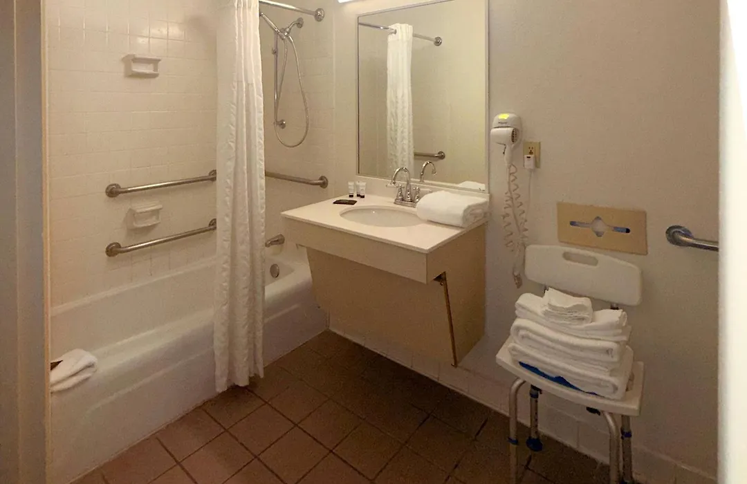 Ramada By Wyndham Albuquerque Midtown-1
