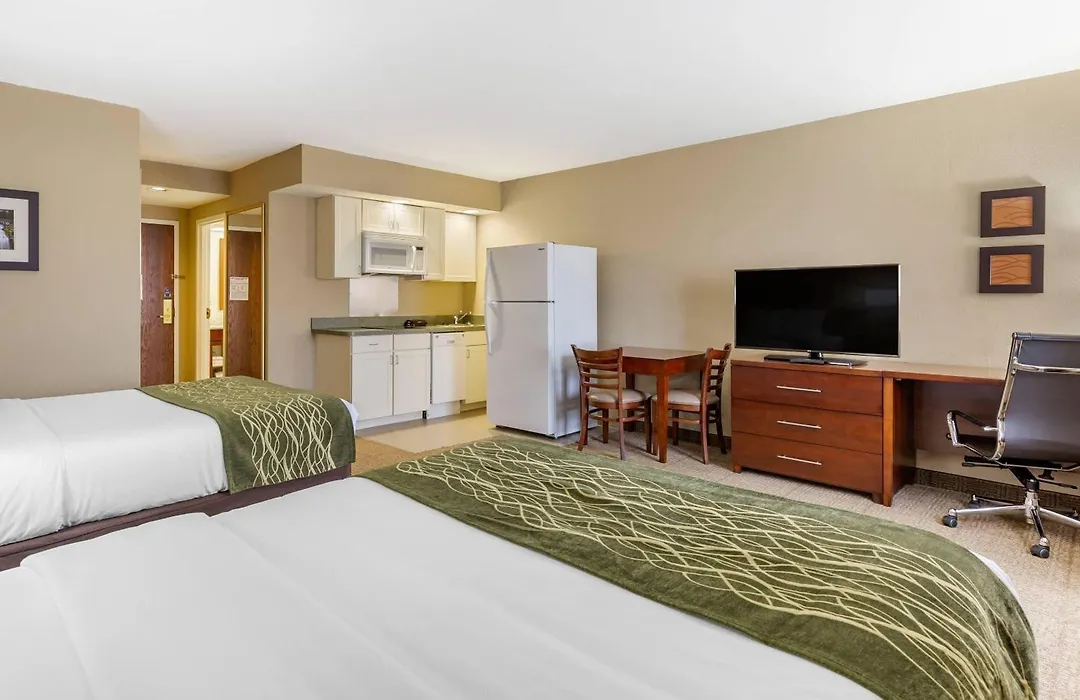 Comfort Inn Aikens Center-1