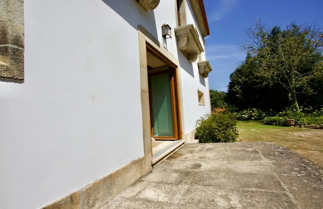 Casa Dalevada, Veade-1