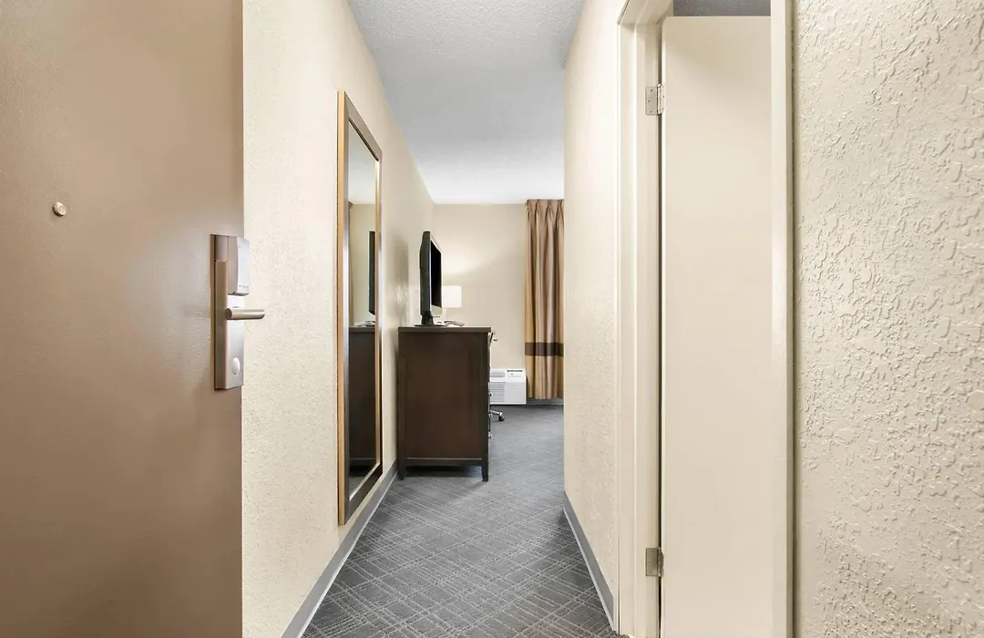 Comfort Inn Detroit Downtown-1
