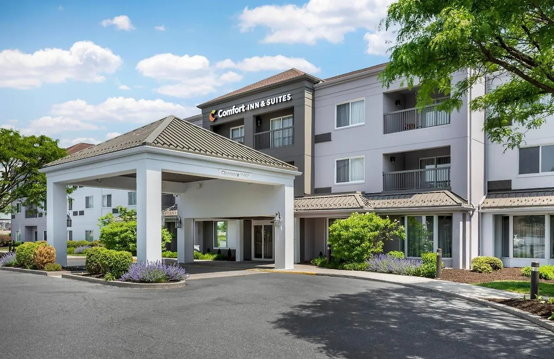 Comfort Inn & Suites Bethlehem Lehigh Valley Airport-1