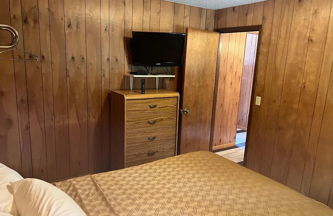 Amber'S Inn And Suites-1