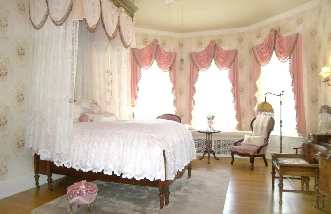 Alexander Mansion Bed And Breakfast-1