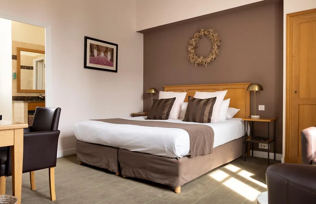 Hôtel Saint-Laurent, The Originals Relais-1