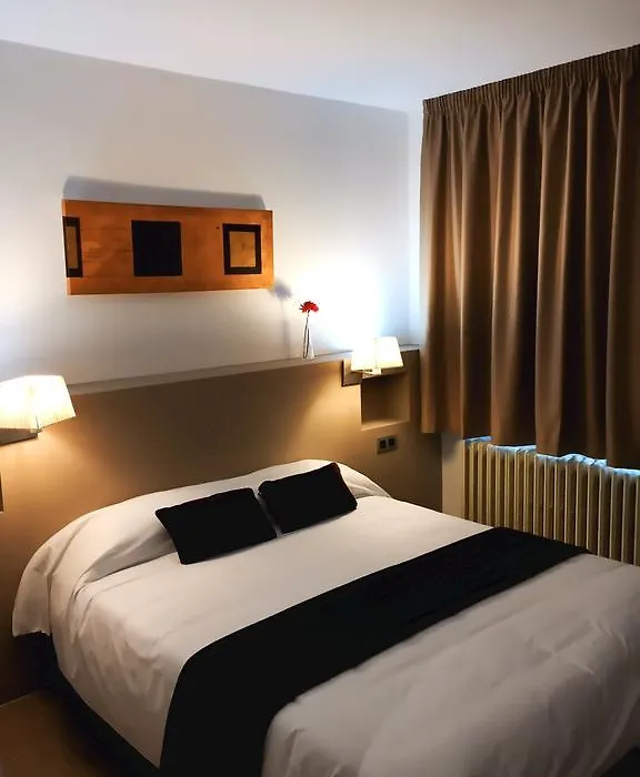 Hotel Pic Mari-1